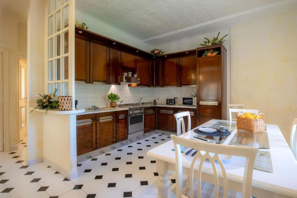 Mare In Vista Apartment Capoliveri  Bagian luar foto
